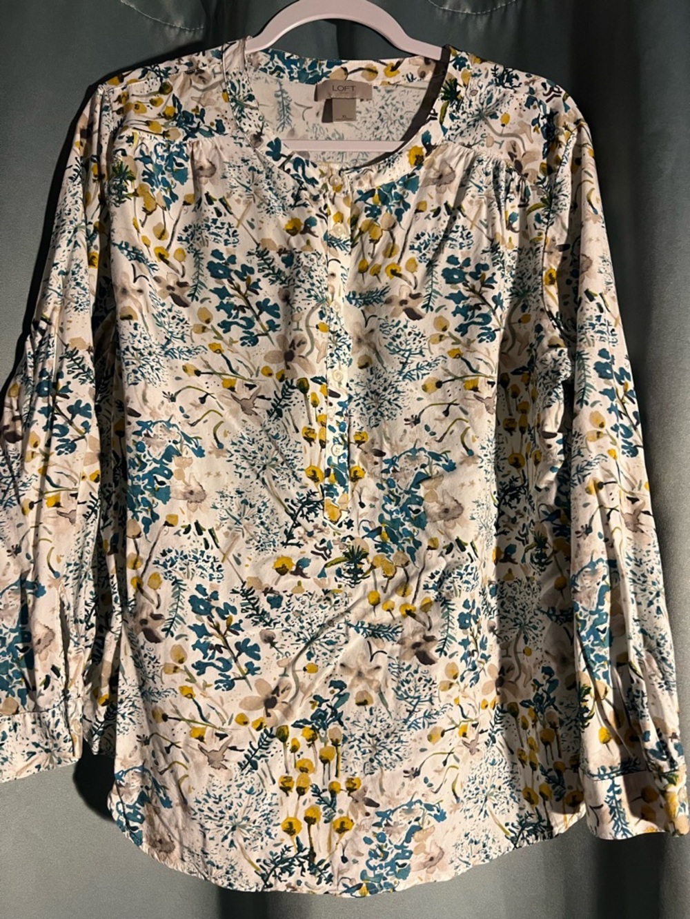 LOFT Outlet White Floral Henley Blouse Top with Blue and Yellow XL